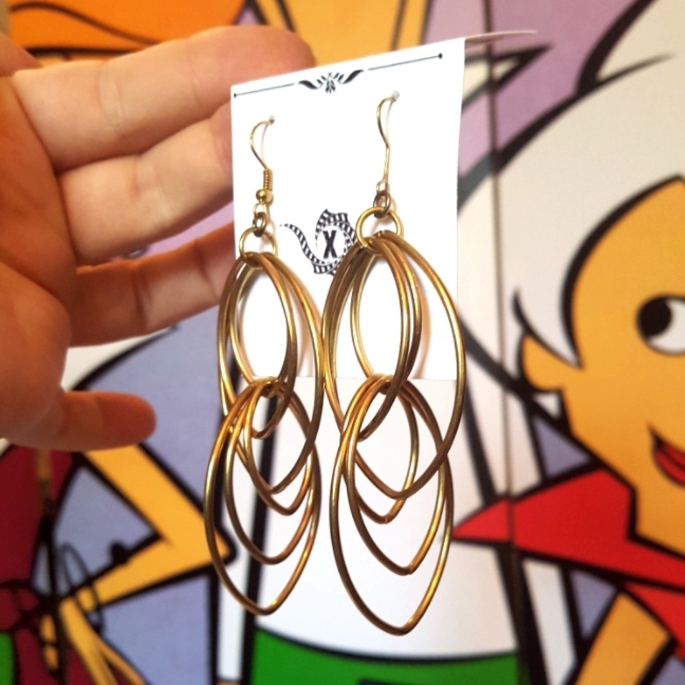 ⬇️ XL Leaf Loop Chain Brass Dangling Earrings